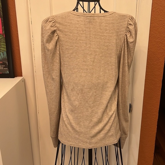 Splendid Puff Shoulder Striped Top-Sz L - Picture 7 of 7